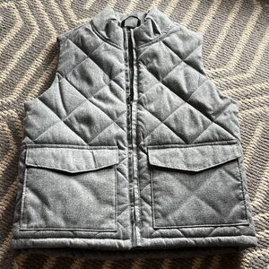 Old Navy Gray Quilted Puffer Vest